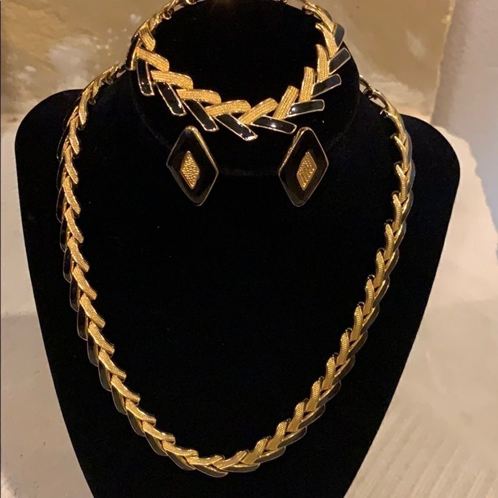VINTAGE 1990’s Gold & Black Statement set